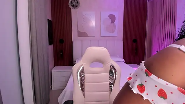 Leah Sweetie online show from 09-23-25, 10:00