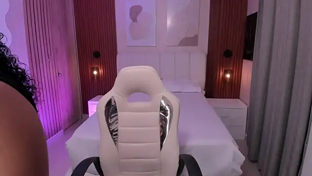 Leah Sweetie online show from 10-07-25, 10:16