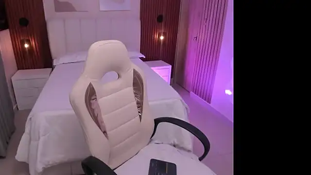 Leah Sweetie online show from 09-24-25, 10:00