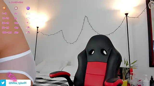 Snapshot of mike_tylor01 chatting on 02-18-25, 04:58 mike tylor01 online show from 02-18-25, 04:58