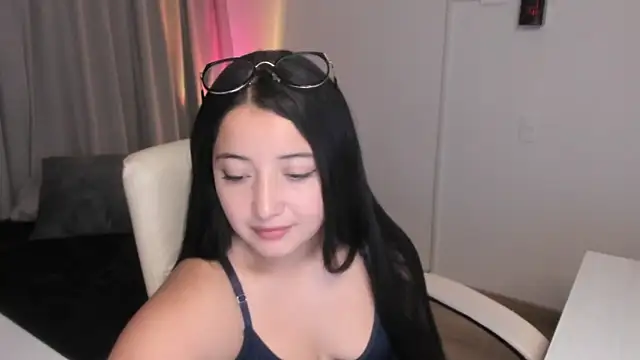 Snapshot of Ali_itcaduu chatting on 10-14-25, 03:18 Ali itcaduu online show from 10-14-25, 03:18