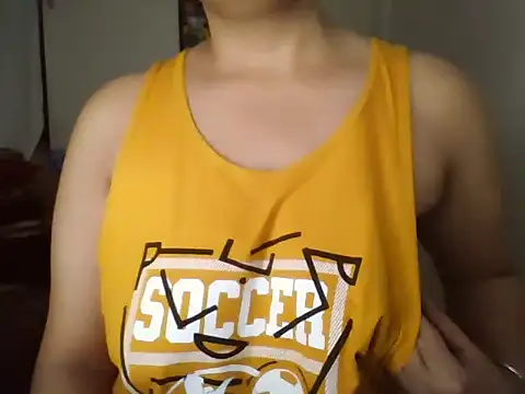 Snapshot of MakeMeCumAhh chatting on 11-09-25, 05:39 MakeMeCumAhh online show from 11-09-25, 05:39