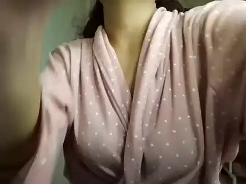 Snapshot of MakeMeCumAhh chatting on 04-20-26, 05:25 MakeMeCumAhh online show from 04-20-26, 05:25