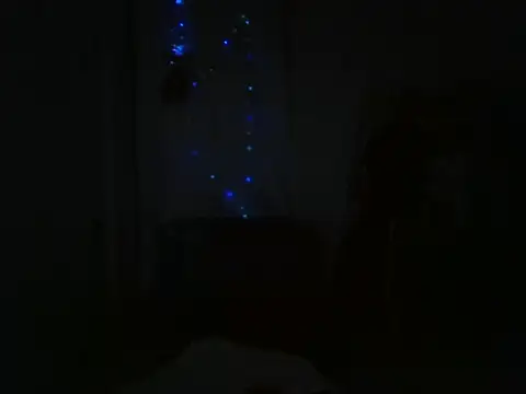 Snapshot of MakeMeCumAhh chatting on 05-01-26, 04:12 MakeMeCumAhh online show from 05-01-26, 04:12