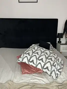 Snapshot of Nefera_De_Nile chatting on 03-18-25, 11:44 Nefera De Nile online show from 03-18-25, 11:44