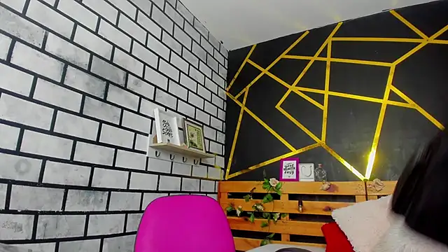 kathina giraldo online show from 10-21-25, 12:48