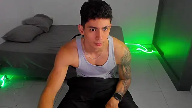 OliverBennet online show from 02-22-25, 12:05