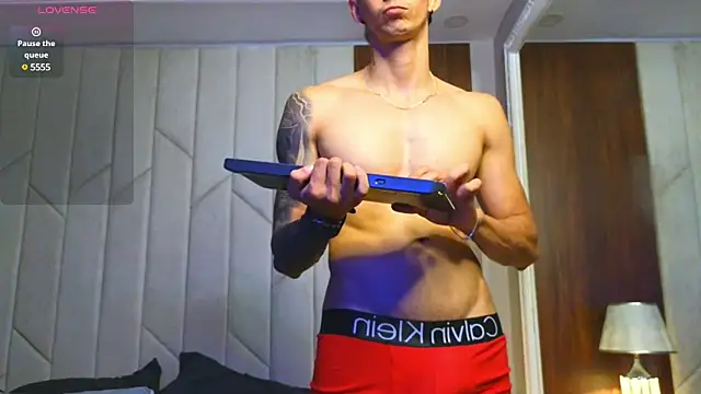 OliverBennet online show from 03-11-25, 03:25