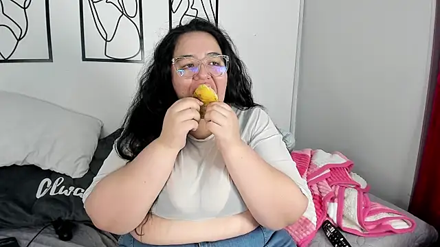 RubyPirsso18 online show from 10-21-25, 07:02