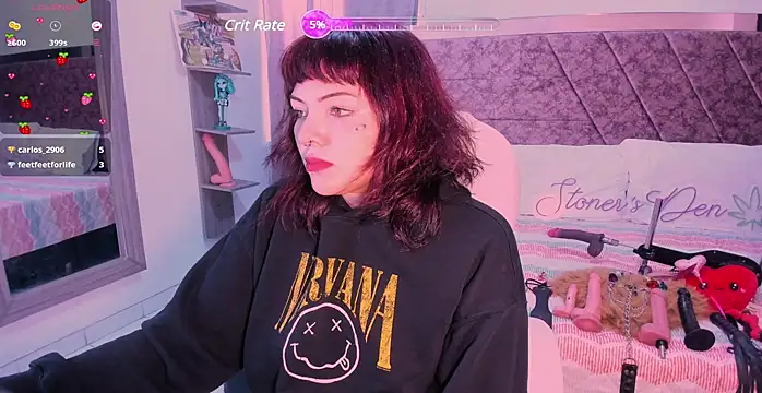 Snapshot of Sarah-Stoner chatting on 03-11-25, 06:52 Sarah-Stoner online show from 03-11-25, 06:52