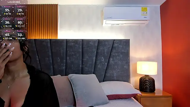 Ada  lee  online show from 11-07-25, 01:21