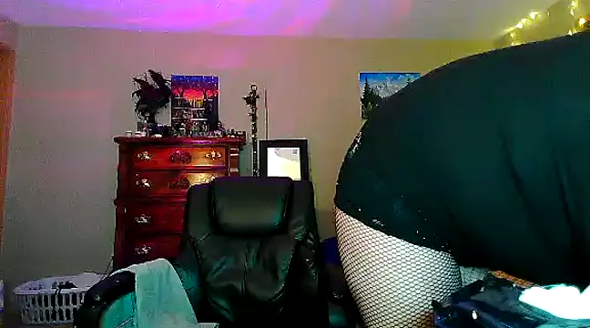 Snapshot of lilyhornyhousewife chatting on 03-05-25, 05:07 lilyhornyhousewife online show from 03-05-25, 05:07