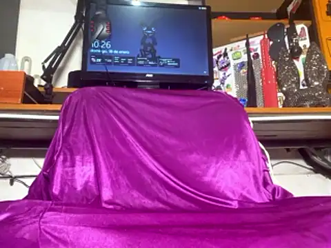 Lunita 5 online show from 01-18-26, 04:32