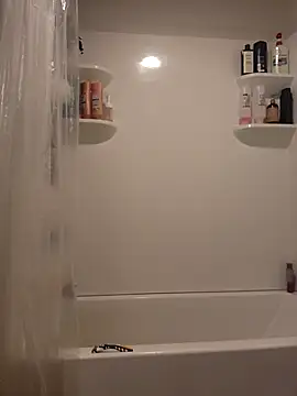 Snapshot of cinnaminnie chatting on 02-17-26, 05:21 cinnaminnie online show from 02-17-26, 05:21