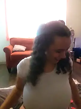 Snapshot of cinnaminnie chatting on 04-05-26, 11:33 cinnaminnie online show from 04-05-26, 11:33