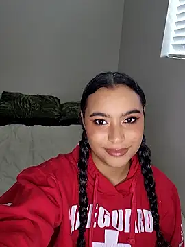 Snapshot of cinnaminnie chatting on 01-13-26, 08:24 cinnaminnie online show from 01-13-26, 08:24