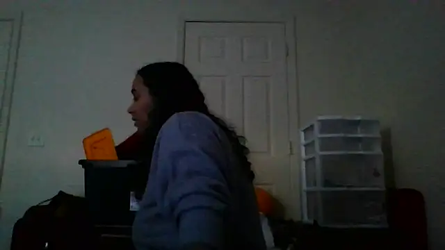 Snapshot of cinnaminnie chatting on 01-17-25, 09:39 cinnaminnie online show from 01-17-25, 09:39