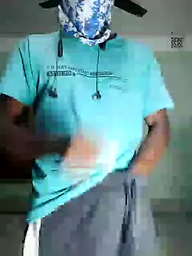 Snapshot of Hunter_boy9 chatting on 01-17-25, 04:26 Hunter boy9 online show from 01-17-25, 04:26