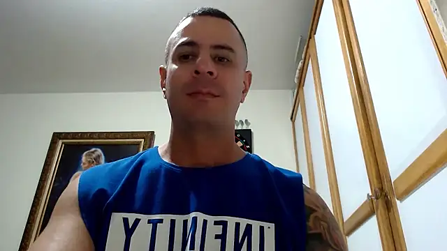 Snapshot of nicolay_74 chatting on 10-11-25, 10:22 nicolay 74 online show from 10-11-25, 10:22
