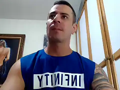 Snapshot of nicolay_74 chatting on 02-16-25, 10:33 nicolay 74 online show from 02-16-25, 10:33