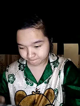 Snapshot of Thomgdee chatting on 03-09-25, 12:53 Thomgdee online show from 03-09-25, 12:53