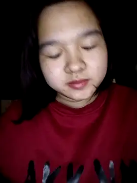 Snapshot of Thomgdee chatting on 03-21-25, 10:28 Thomgdee online show from 03-21-25, 10:28
