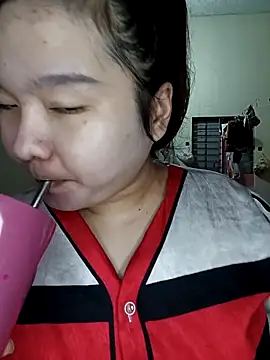 Thomgdee online show from 10-23-25, 01:48