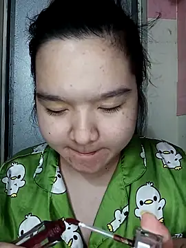 Snapshot of Thomgdee chatting on 11-14-25, 05:16 Thomgdee online show from 11-14-25, 05:16