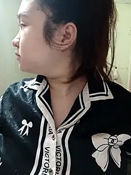 Thomgdee online show from 11-17-25, 05:33