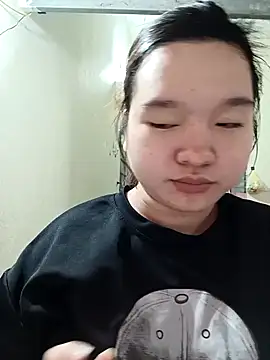 Thomgdee online show from 10-30-25, 01:26