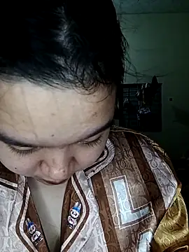Snapshot of Thomgdee chatting on 09-18-25, 12:24 Thomgdee online show from 09-18-25, 12:24
