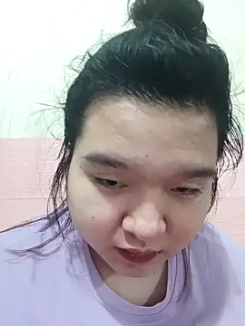 Snapshot of Thomgdee chatting on 01-08-26, 01:22 Thomgdee online show from 01-08-26, 01:22