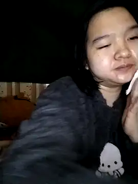 Snapshot of Thomgdee chatting on 02-18-25, 04:25 Thomgdee online show from 02-18-25, 04:25