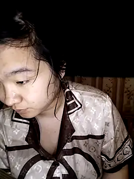 Snapshot of Thomgdee chatting on 02-28-25, 05:59 Thomgdee online show from 02-28-25, 05:59