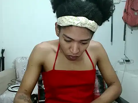 Snapshot of miriam775 chatting on 09-19-25, 11:14 miriam775 online show from 09-19-25, 11:14