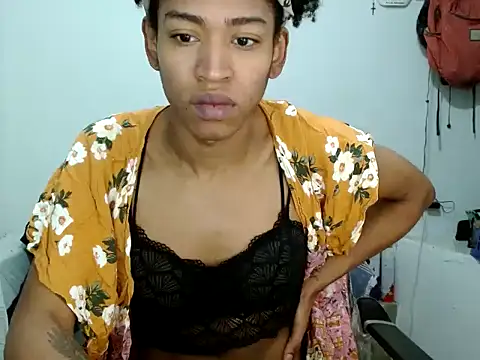 Snapshot of miriam775 chatting on 10-03-25, 11:23 miriam775 online show from 10-03-25, 11:23