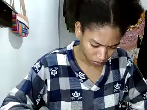 Snapshot of miriam775 chatting on 03-11-25, 10:18 miriam775 online show from 03-11-25, 10:18