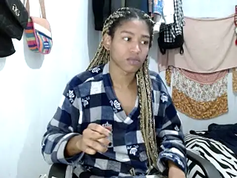 Snapshot of miriam775 chatting on 02-14-25, 01:34 miriam775 online show from 02-14-25, 01:34