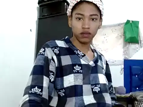 Snapshot of miriam775 chatting on 03-10-25, 11:55 miriam775 online show from 03-10-25, 11:55