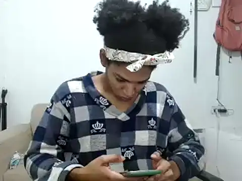 Snapshot of miriam775 chatting on 09-18-25, 10:29 miriam775 online show from 09-18-25, 10:29