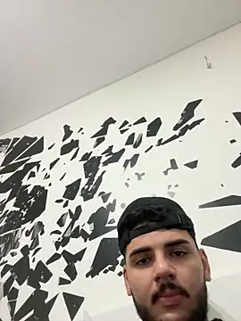 Snapshot of lehder47 chatting on 12-12-24, 04:04 lehder47 online show from 12-12-24, 04:04