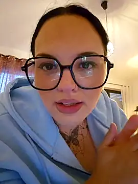 Jujuicy 97 online show from 06-12-26, 04:10