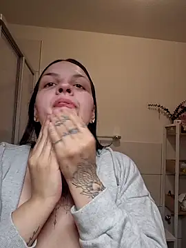 Jujuicy 97 online show from 04-07-26, 08:10