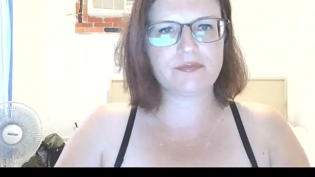 CrimsonMistress online show from 03-15-26, 10:39