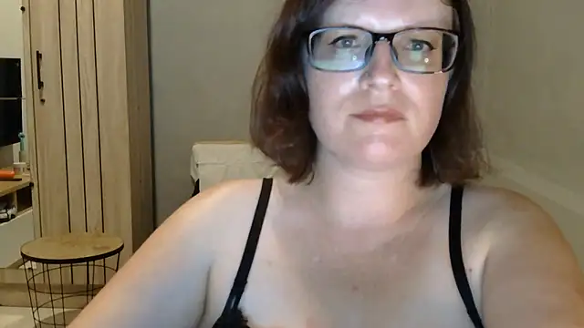 CrimsonMistress online show from 10-14-25, 10:42