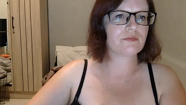 CrimsonMistress online show from 10-15-25, 11:24