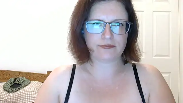 CrimsonMistress online show from 12-19-25, 10:34