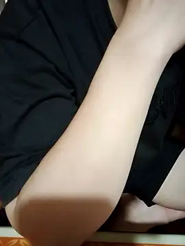 JasminePham online show from 10-10-25, 01:39