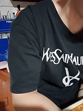 JasminePham online show from 10-28-25, 01:17