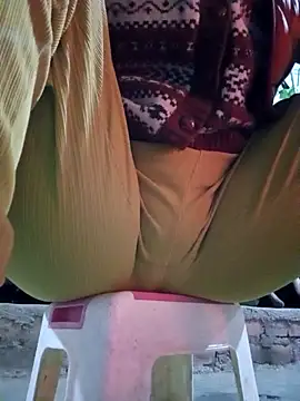 JasminePham online show from 03-07-25, 01:09